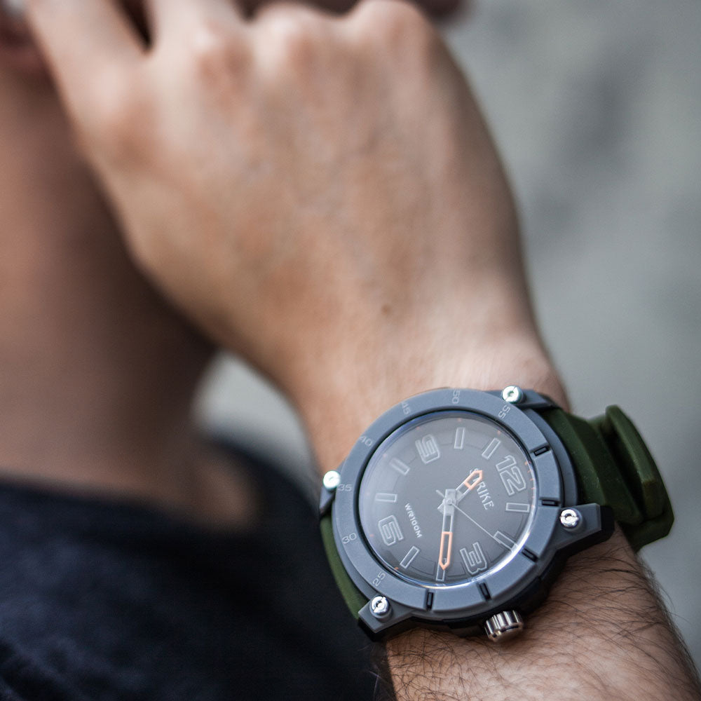Reloj STRIKE AQ1194-4CAC-GYBK