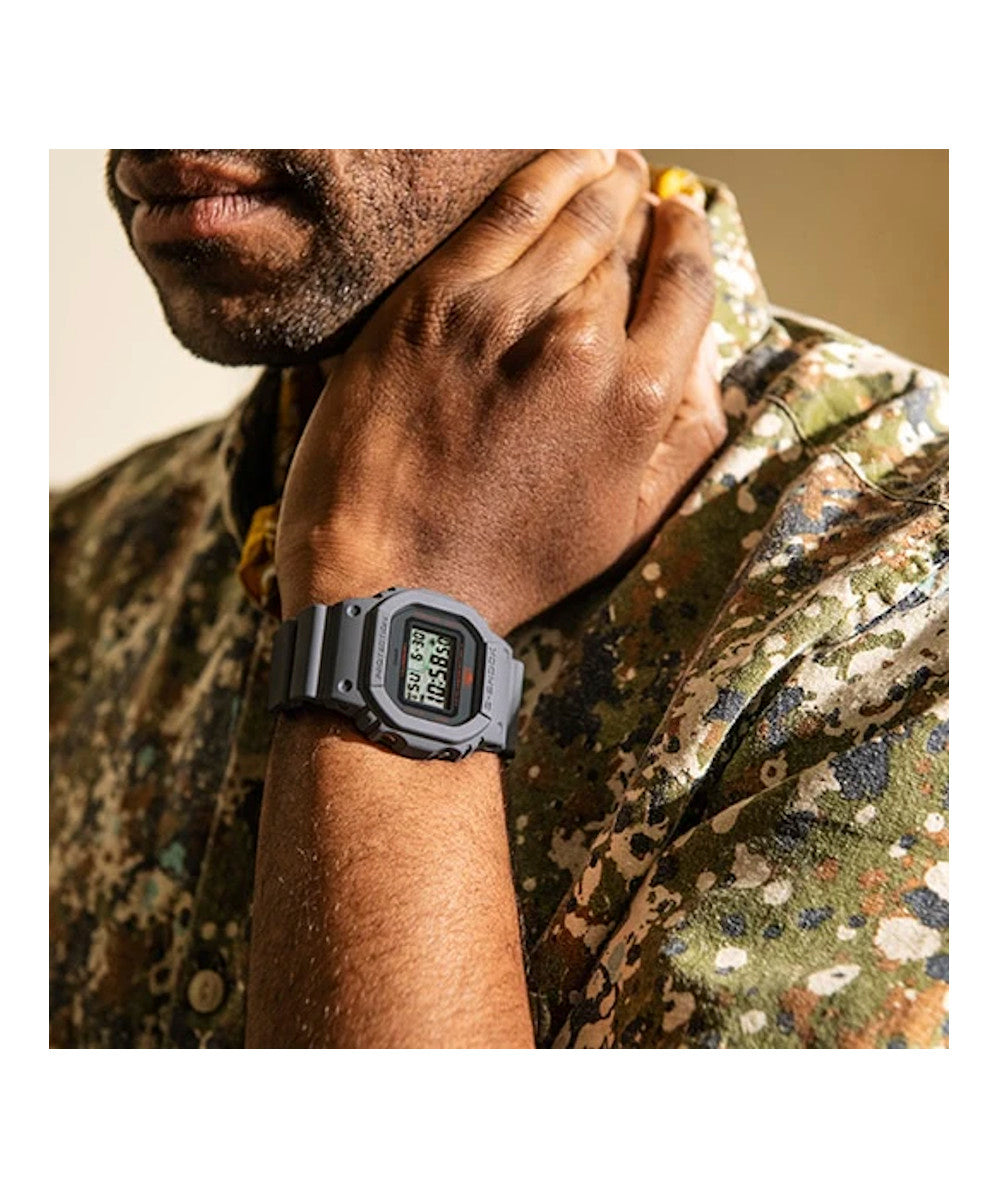 RELOJ CASIO G-SHOCK DW-5600MNT-8DR- GRIS