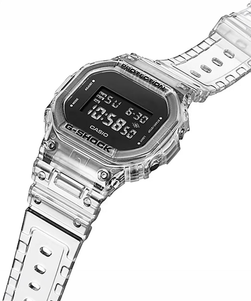 RELOJ DIGITAL PARA HOMBRE CASIO G-SHOCK DW-5600SKE-7DR - TRANSPARENTE