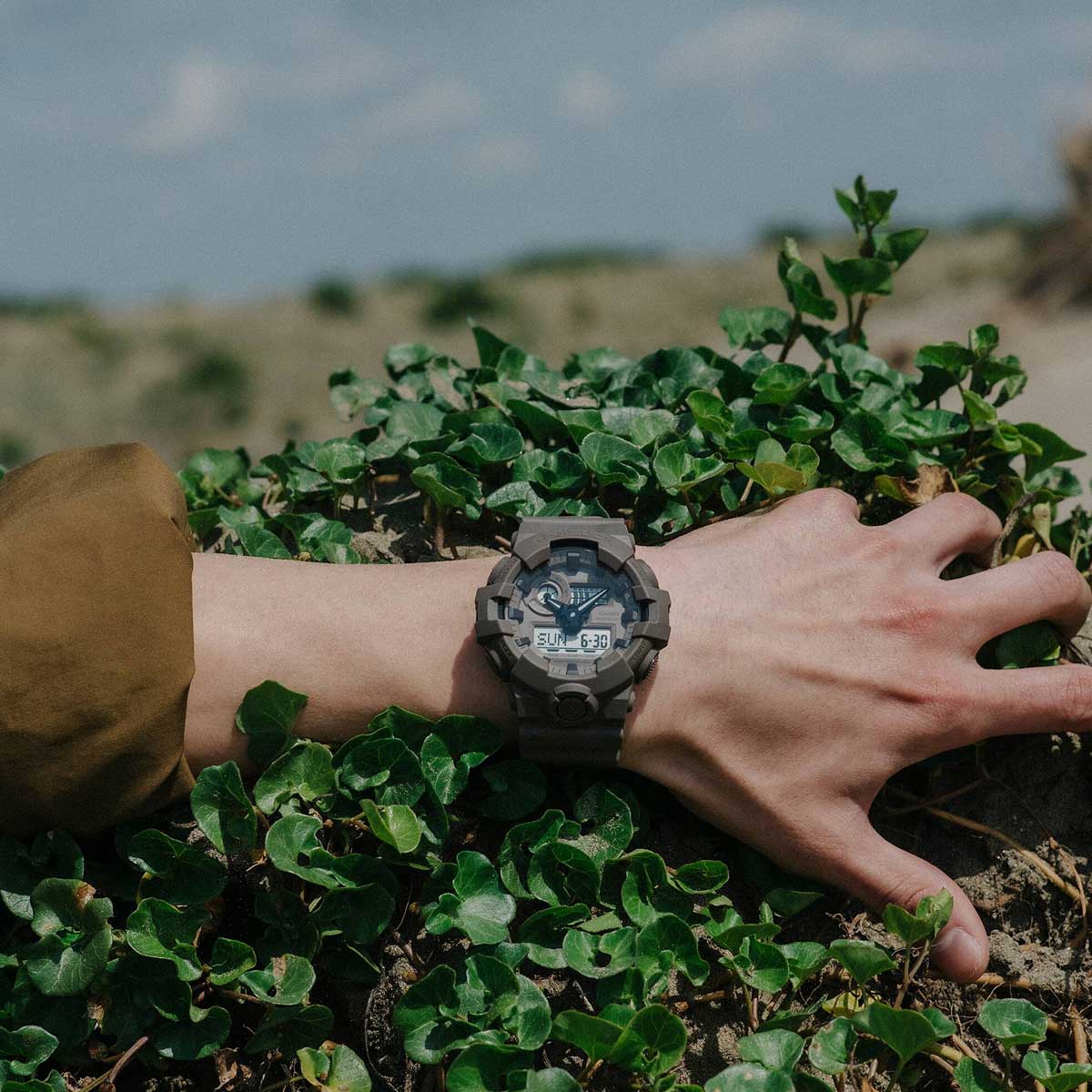 RELOJ ANÁLOGO DIGITAL PARA HOMBRE CASIO G-SHOCK GA-700NC-5ADR - MARRÓN