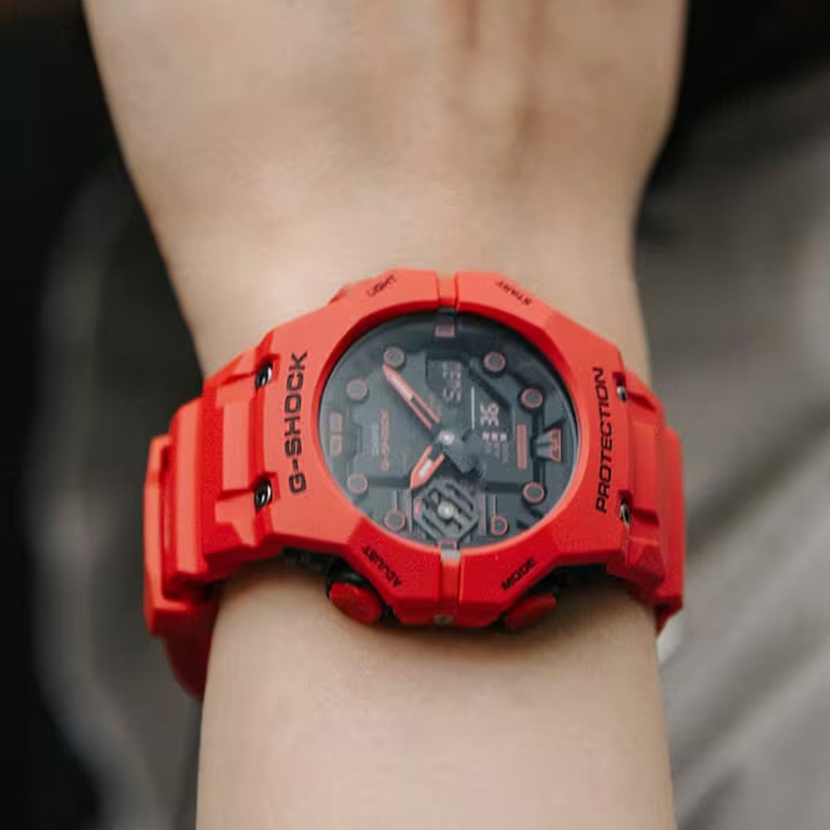RELOJ ANÁLOGO DIGITAL PARA HOMBRE CASIO G-SHOCK GA-B001-4ADR - ROJO