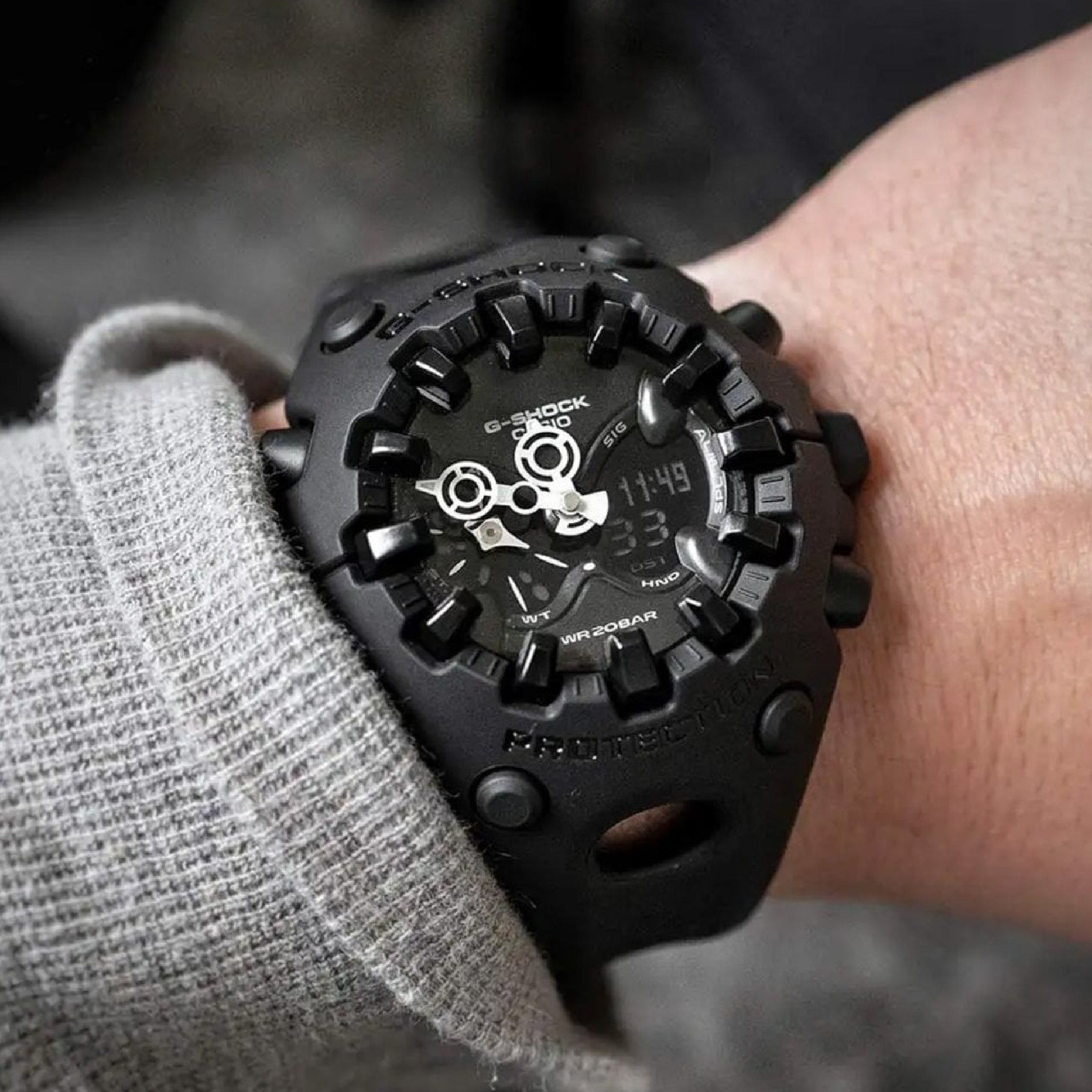 RELOJ CASIO G-SHOCK GA-V01-1ADR - NEGRO