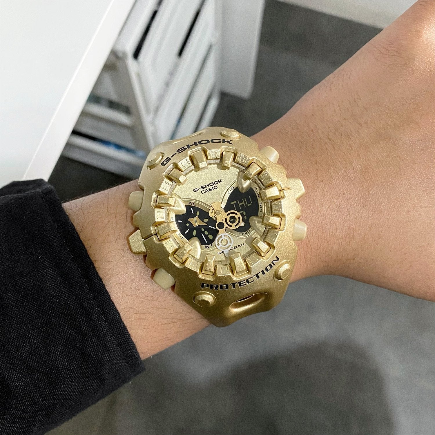 GA-V01A-9ADR RELOJ CASIO G-SHOCK - DORADO