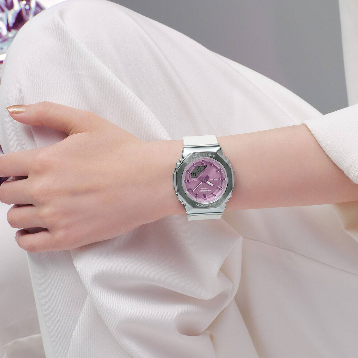 RELOJ ANÁLOGO DIGITAL PARA MUJER CASIO G-SHOCK GM-S2110-7A6DR - BLANCO