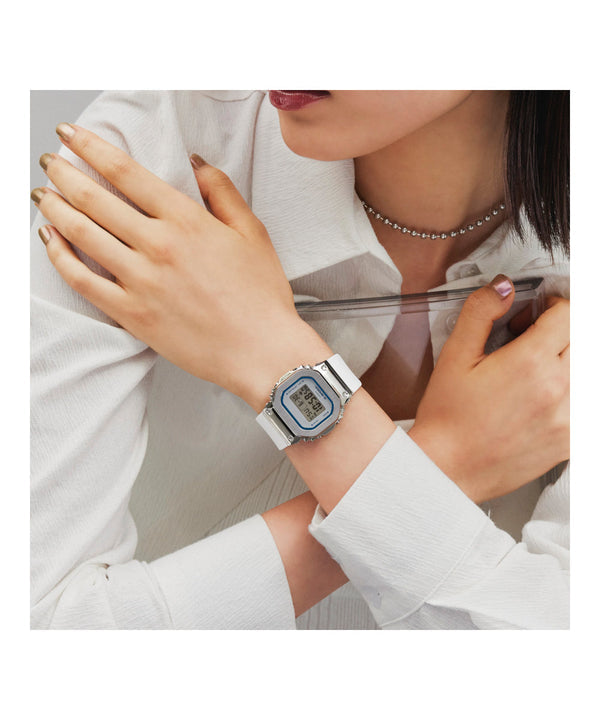 RELOJ DIGITAL PARA MUJER CASIO G-SHOCK GM-S5600LC-7DR - BLANCO
