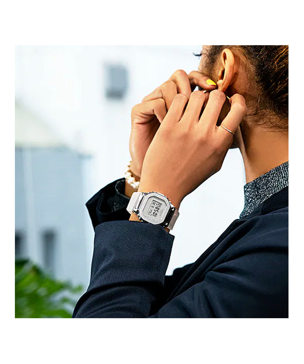 RELOJ PARA MUJER CASIO G-SHOCK  GM-S5600SK-7DR -GRIS