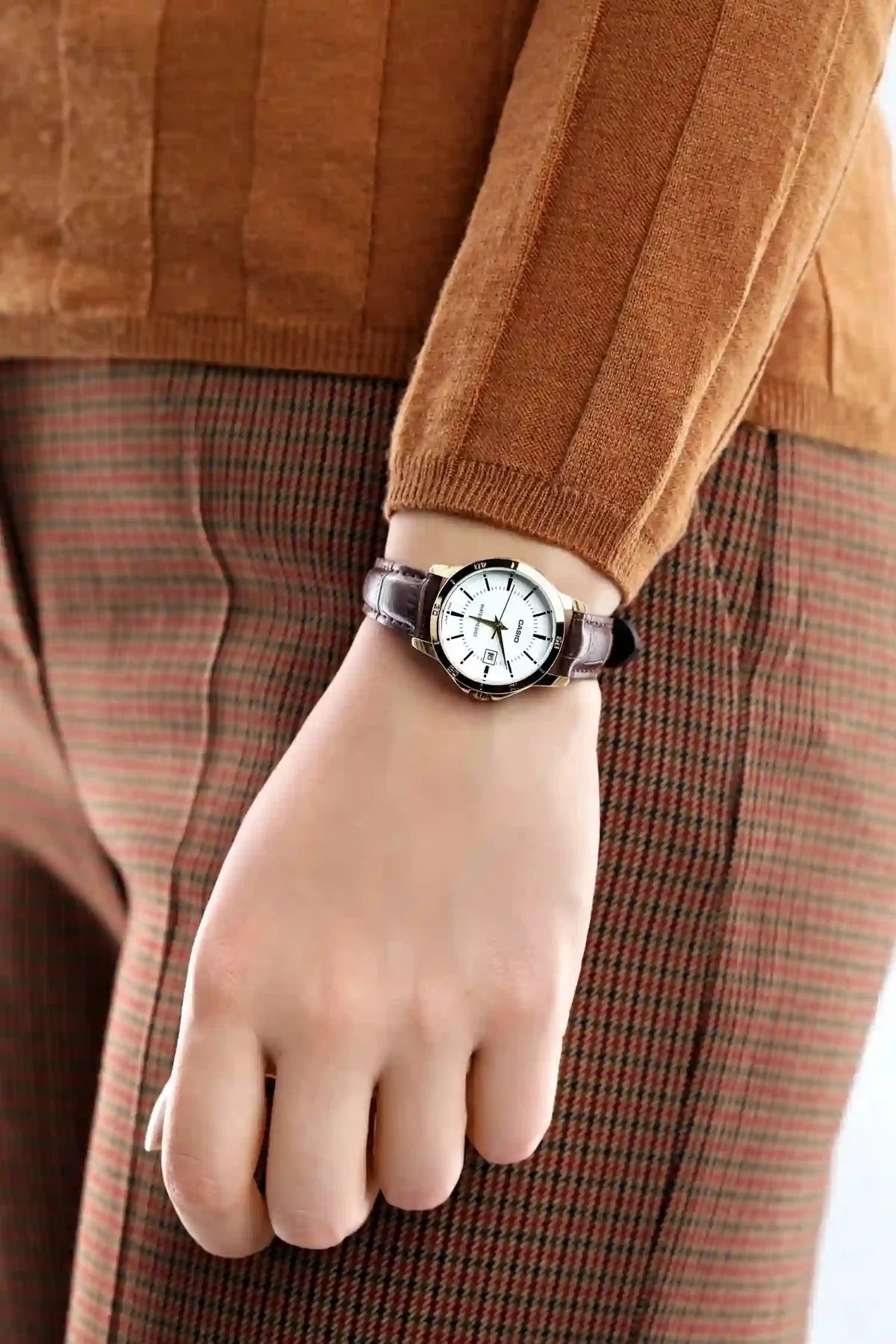 RELOJ PARA MUJER CASIO LTP-V004GL-7AUDF -BLANCO