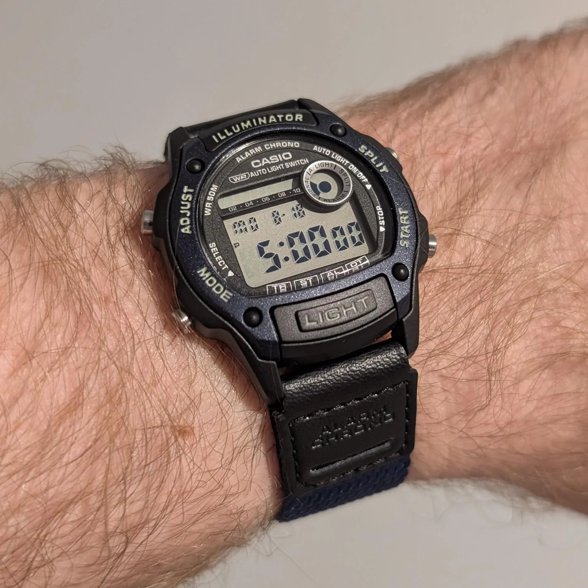 W-220HF-2AVDF RELOJ CASIO - AZUL