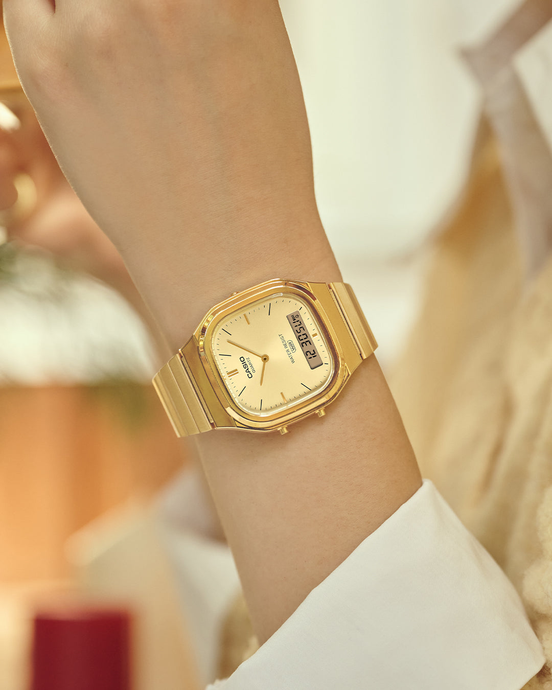 AQ-240EG-9ADF RELOJ CASIO VINTAGE - DORADO
