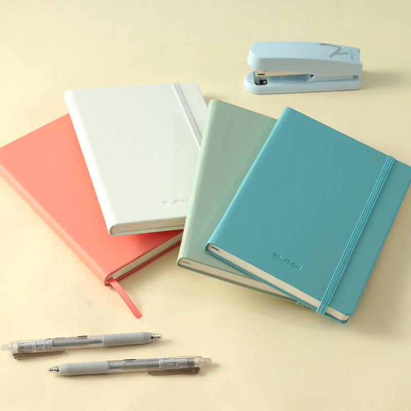 CUADERNO RAYADO NUSIGN DELI A5 96 HOJAS AZUL X4 UNIDADES