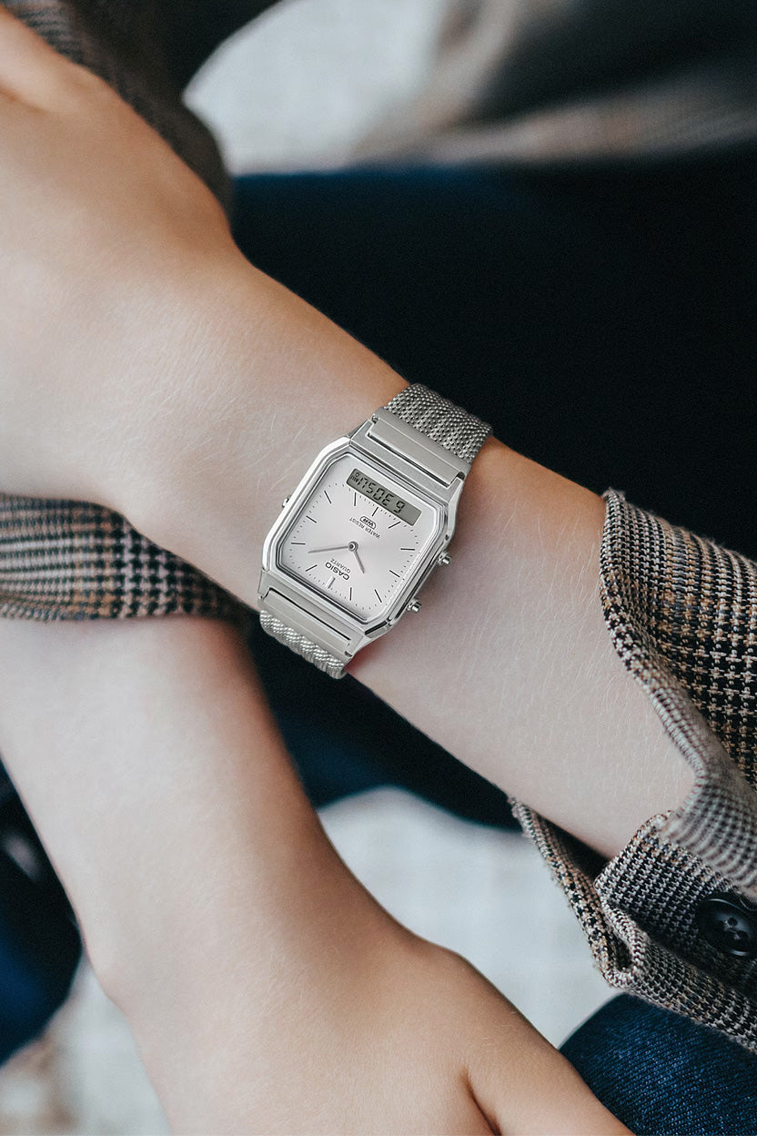 RELOJ CASIO VINTAGE AQ-230EM-7ADF - PLATEADO