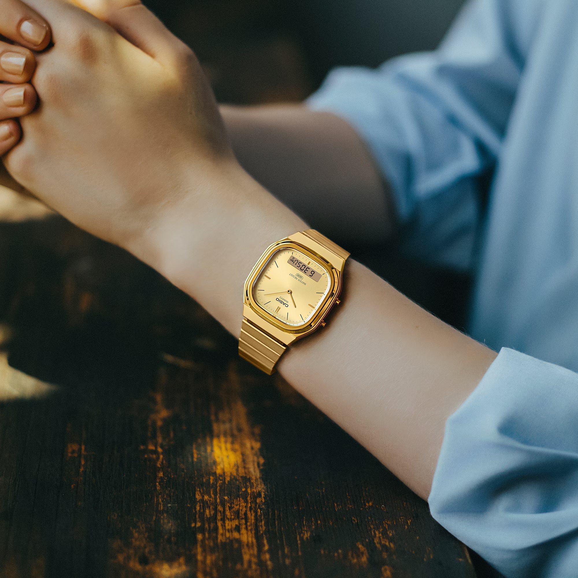 AQ-240EG-9ADF RELOJ CASIO VINTAGE - DORADO