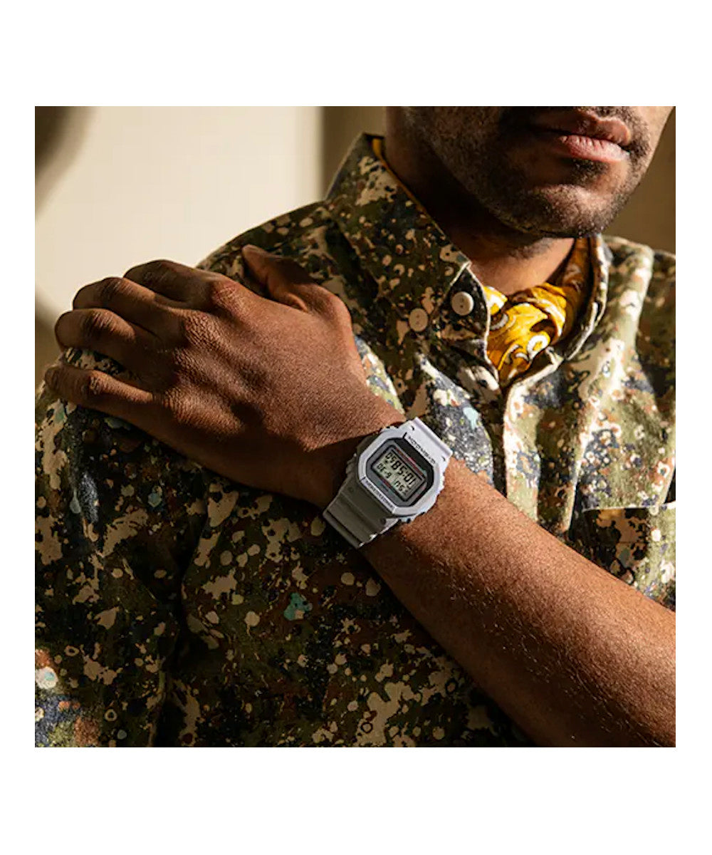 RELOJ CASIO G-SHOCK DW-5600MNT-8DR- GRIS