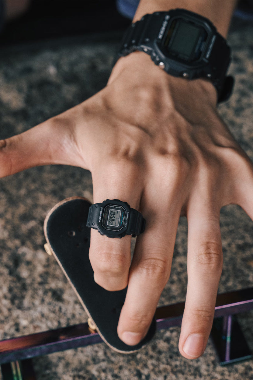 RELOJ ANILLO CASIO G-SHOCK DWN-5600-1DR - NEGRO