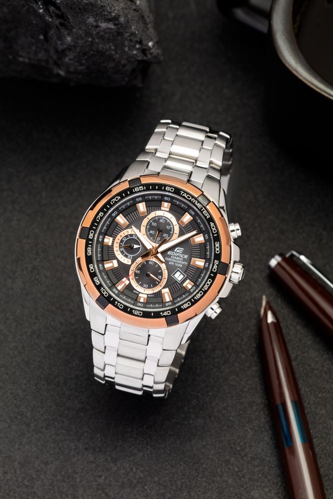 RELOJ ANALÓGICO PARA HOMBRE CASIO EDIFICE EF-539D-1A5VUDF - PLATEADO