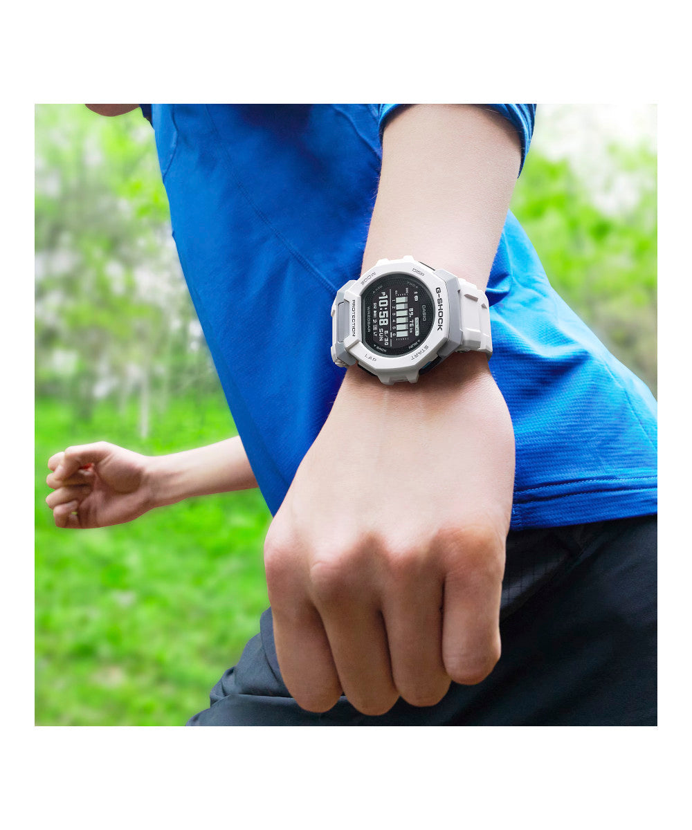 RELOJ CASIO G-SHOCK GBD-300-7DR- BLANCO