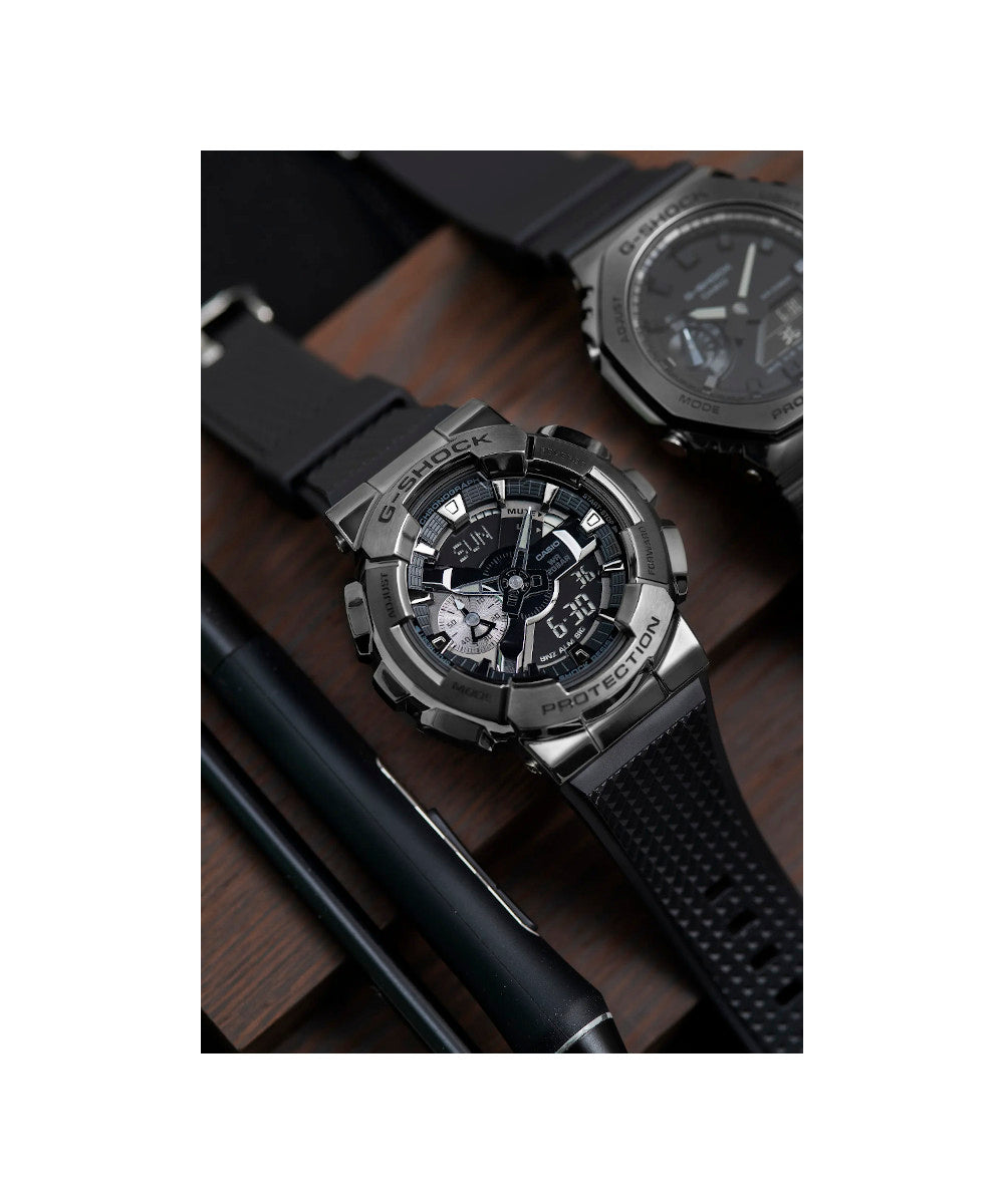 RELOJ CASIO G-SHOCK GM-110BB-1ADR- NEGRO