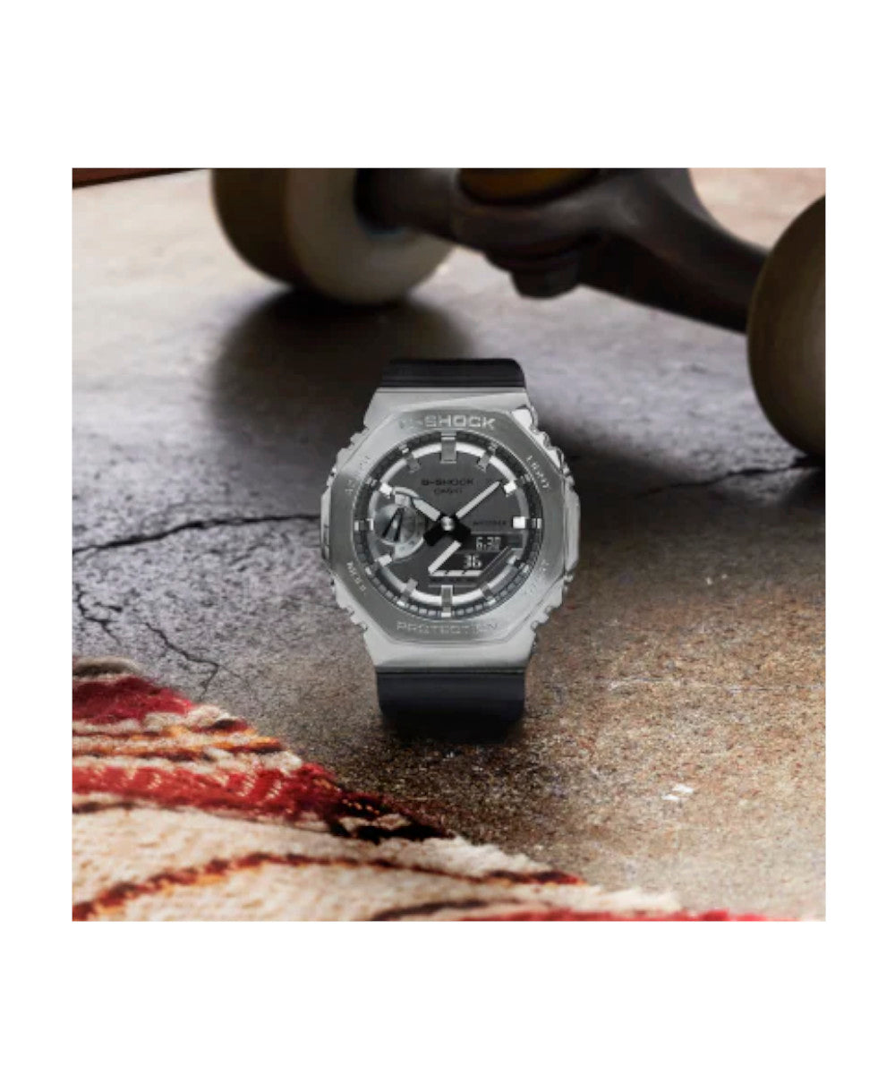 RELOJ CASIO G-SHOCK GM-2100-1ADR- GRIS