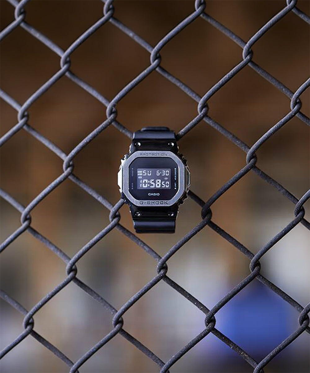 RELOJ DIGITAL PARA HOMBRE CASIO G-SHOCK GM-5600B-1DR - NEGRO