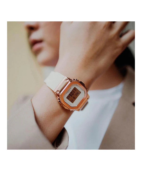 RELOJ DIGITAL PARA MUJER CASIO G-SHOCK GM-S5600UPG-4DR - ROSADO