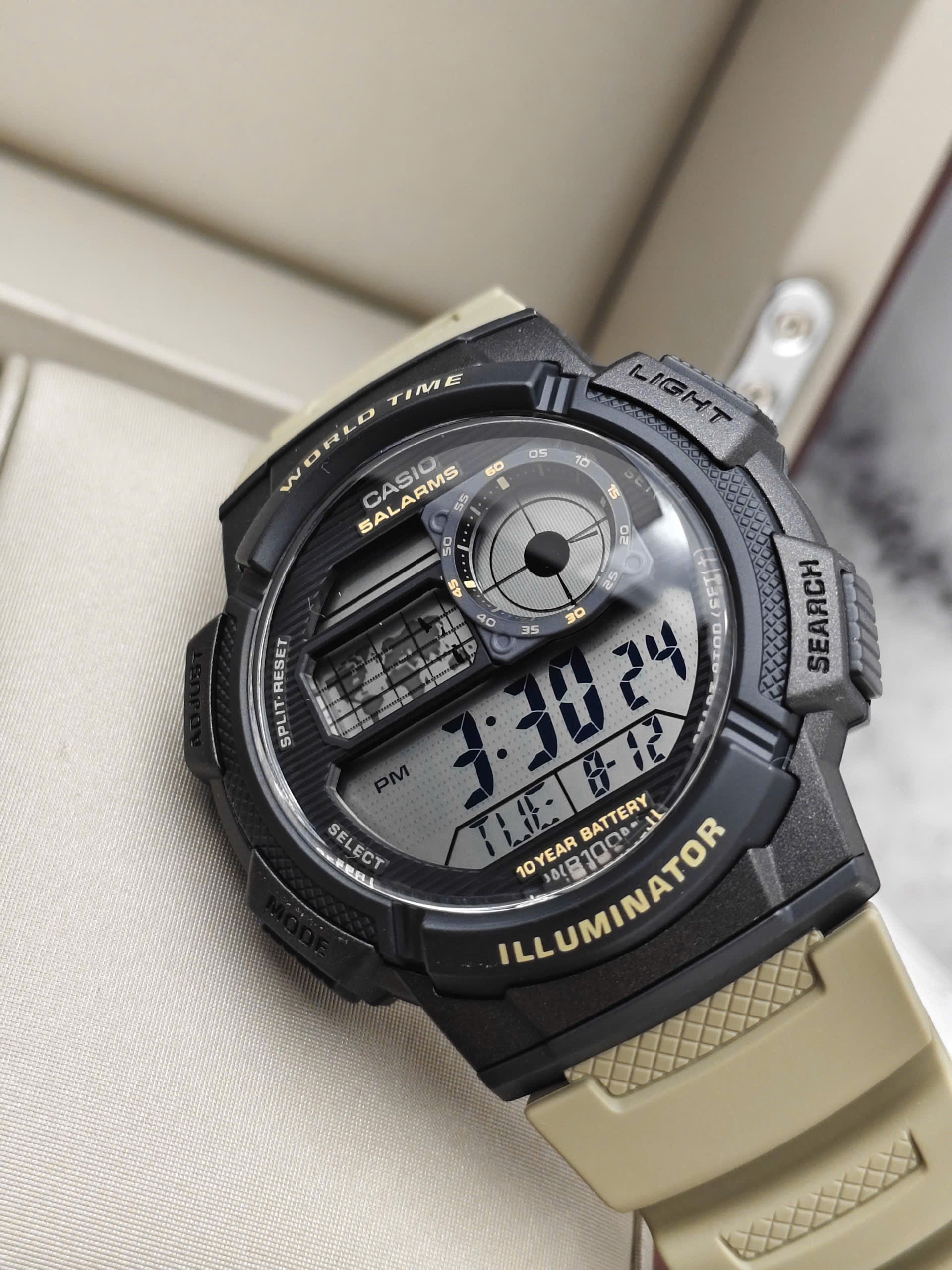 RELOJ PARA HOMBRE CASIO AE-1000W-5AVDF - CAFÉ