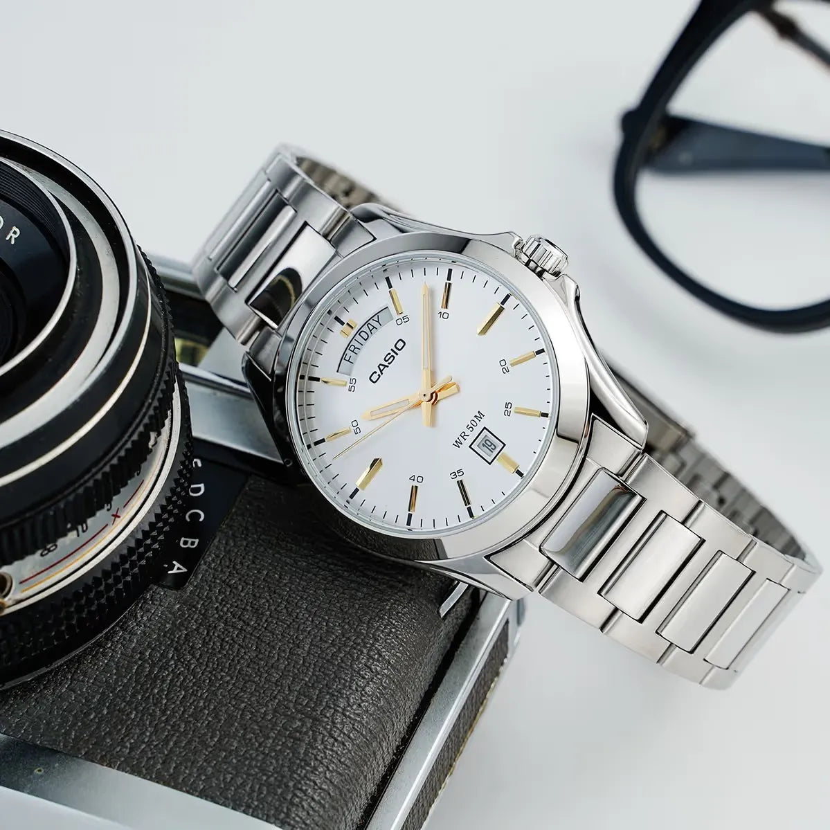 RELOJ PARA HOMBRE CASIO MTP-1370D-7A2VDF -BLANCO
