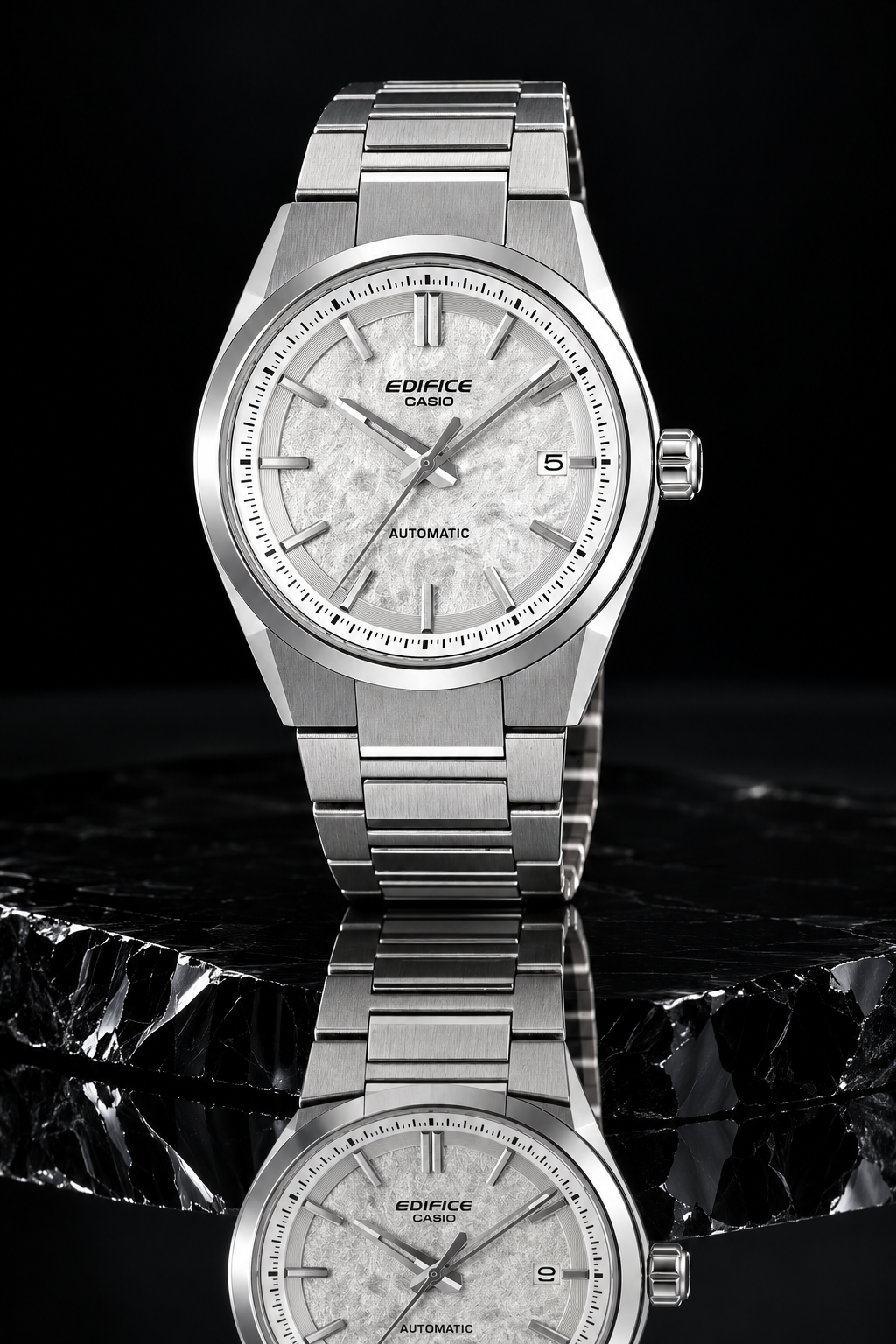 EFK-110D-7ADR RELOJ PARA HOMBRE CASIO EDIFICE - PLATEADO